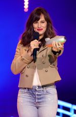 JENNIFER GARNER at Nickelodeon
