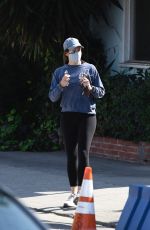 JENNIFER GARNER Out in Santa Monica 03/06/2021