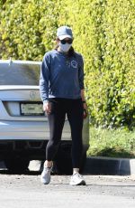 JENNIFER GARNER Out in Santa Monica 03/06/2021