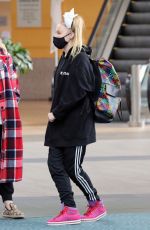 JOJO SIWA Arrives at Airport in Vancouver 03/20/2021