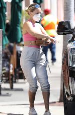 KATE HUDSON Out for Juice in Pacific Palisades 03/12/2021