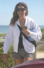 KATE WALSH Leaves Pilates Class in Perth 03/08/2021