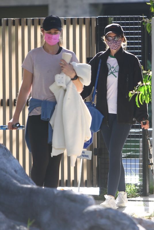 KATHERINE and CHRISTINA SCHWARZENEGEER at a Tennis Match in Brentwood 03/22/2021