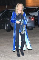 KATHY HILTON Arrives at Nobu in Malibu 03/06/2020