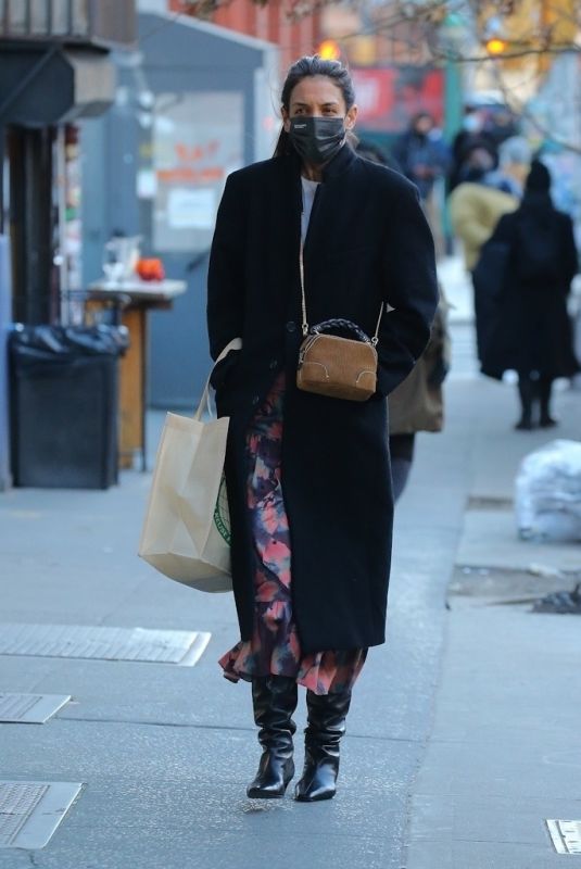 KATIE HOLMES Out Shopping in New York 03/05/2021