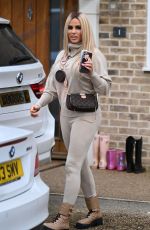 KATIE PRICE Leaves Her Home in London 03/08/2021