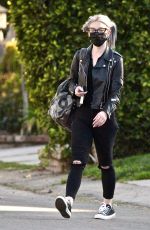 KELLY OSBOURNE Leaves Her Brother Jack House in Los Angeles 03/21/2021