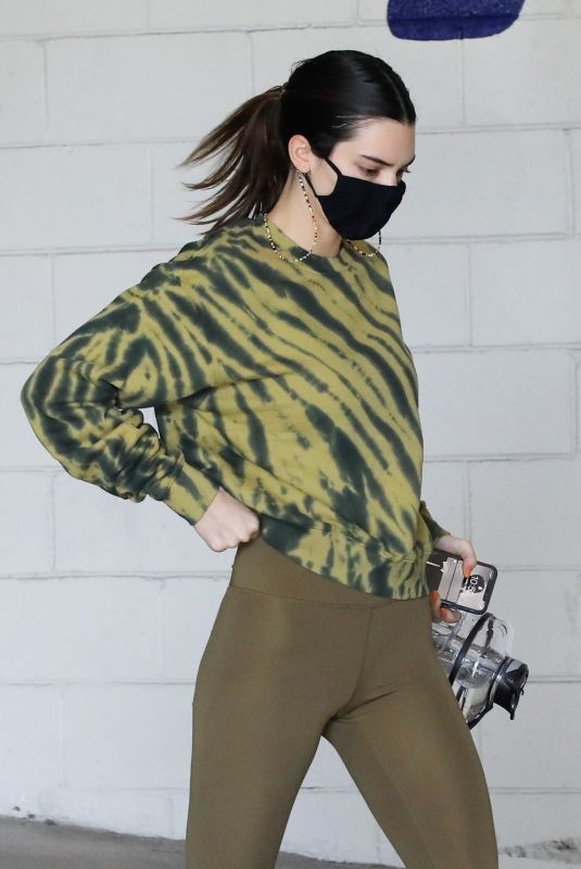 KENDALL JENNER Leaves a Gym in Beverly Hills 03/10/2021