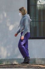 KRISTEN BELL Checks in on Her New House Construction in Los Feliz 03/13/2021