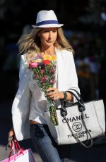 LADY VICTORIA HERVEY Shopping for Flowers at Bristol Farms 03/23/2021