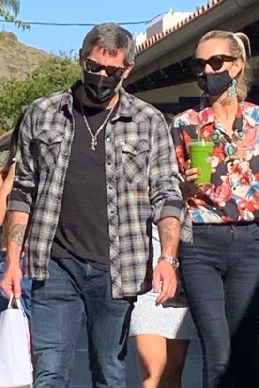 LAETICIA HALLYDAY and Jalil Out Shopping in Malibu 03/21/2021