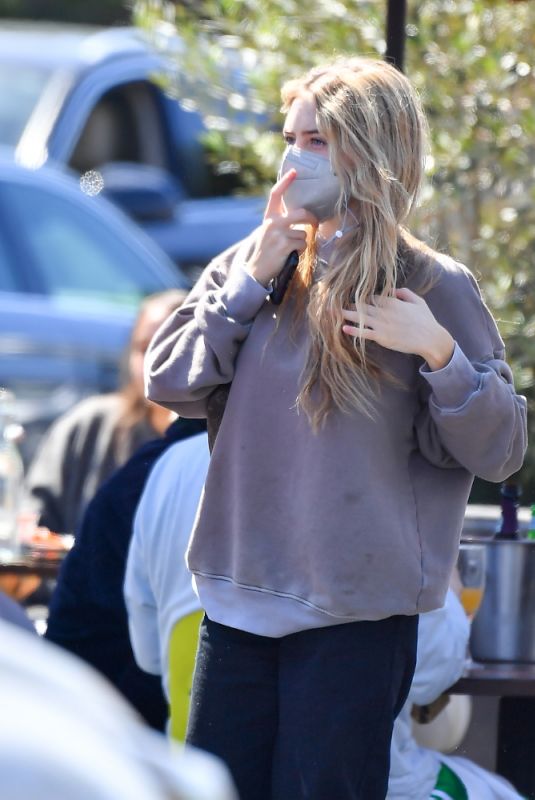 LENI KLUM Out for Lunch in Malibu 03/21/2021