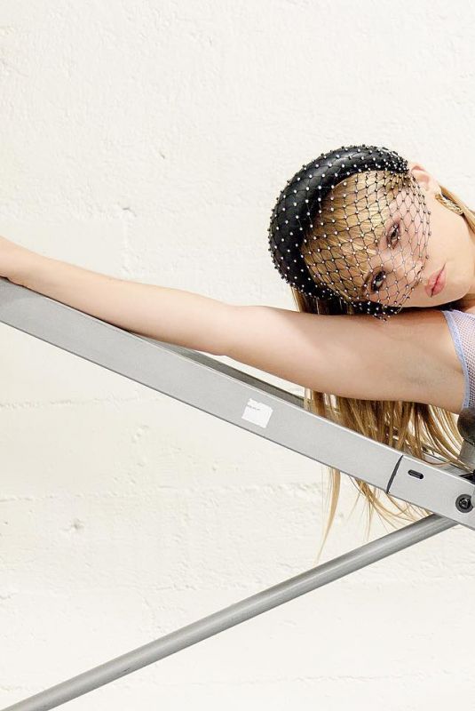 LEXEE SMITH for Cliche, March 2021
