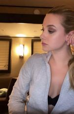 LILI REINHART - Instagram Phoros 03/23/2021