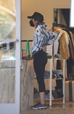 LISA RINNA Out Shopping in Los Angeles 03/21/2021