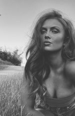 MAISIE SMITH - Instagram Photos 03/07/2021