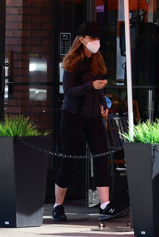 MARIA SHRIVER Out for Lunch in Brentwood 03/19/2021