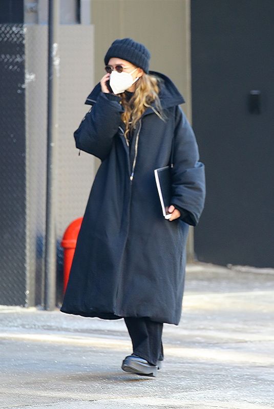 MARY KATE OLSEN Out and About in New York 03/08/2021
