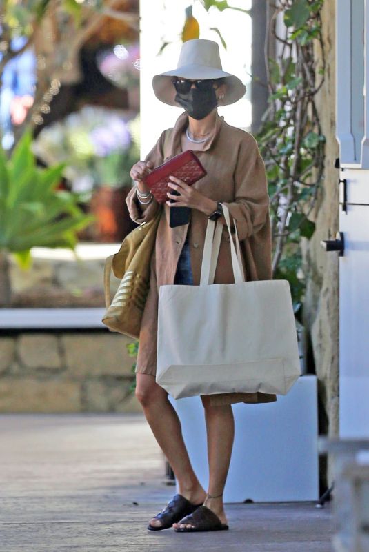 NICOLE RICHIE Out Shopping in Los Angeles 03/29/2021