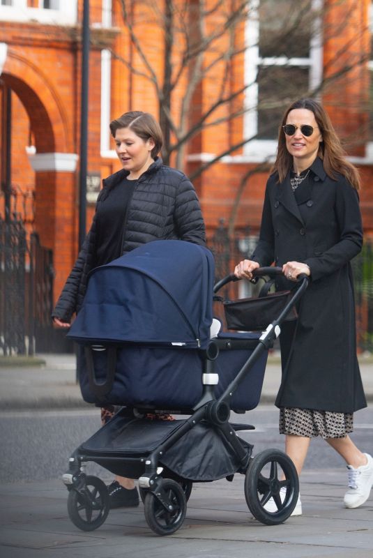 PIPPA MIDDLETON Out and About in Grace 03/23/2021