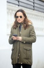 PIPPA MIDDLETON Out and About in London 03/12/2021