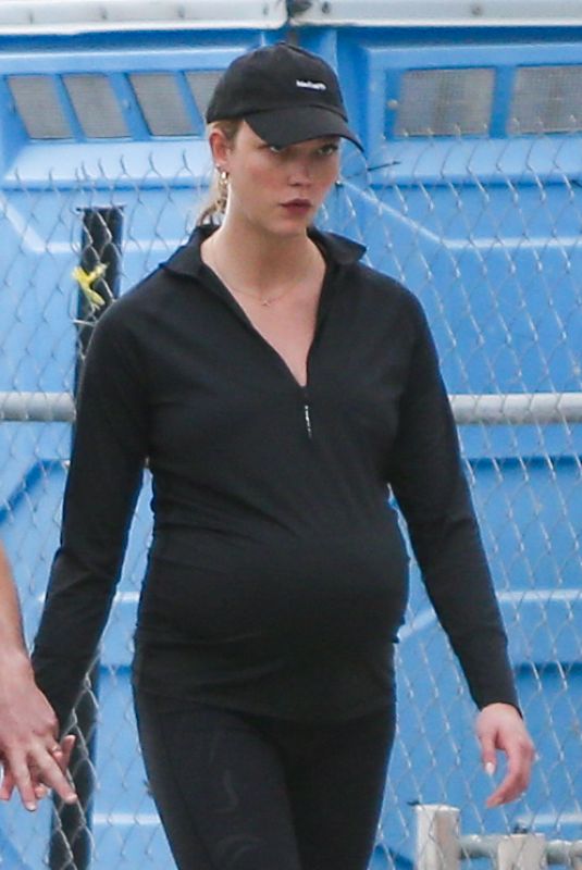 Pregnant KARLIE KLOSS Out in Miami 03/06/2021