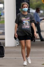 Pregnant TESS STRUBER at Cairns Airport 03/02/2021