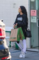 RUMER WILLIS Buys Toys and Snacks for Her Pets in Beverly Hills 03/18/2021