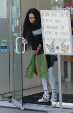 RUMER WILLIS Buys Toys and Snacks for Her Pets in Beverly Hills 03/18/2021