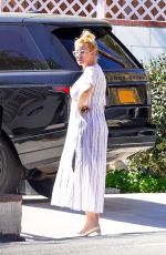SANDRA LEE Outside Her Home in Malibu 03/04/2021
