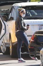 SARAH MICHELLE GELLAR Out in Santa Monica 03/16/2021