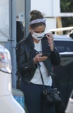 SARAH MICHELLE GELLAR Out in Santa Monica 03/16/2021