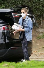 SARAH MICHELLE GELLAR Out with Her Mom in Los Angeles 03/07/2021