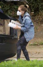 SARAH MICHELLE GELLAR Out with Her Mom in Los Angeles 03/07/2021