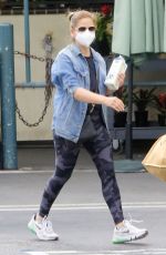 SARAH MICHELLE GELLAR Shopping at Whole Foods in Los Angeles 03/10/2021