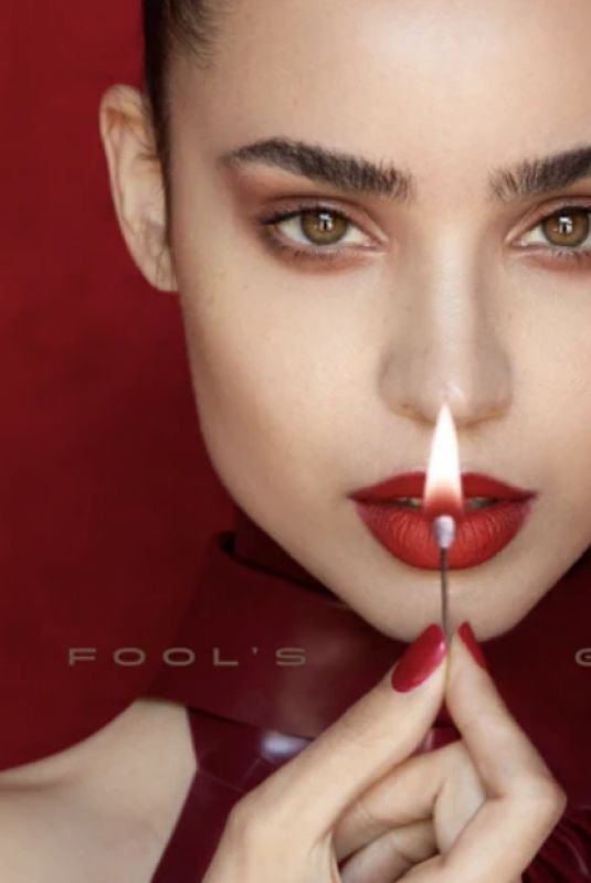 SOFIA CARSON - Fool
