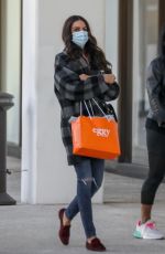 TERRI SEYMOUR Out Shopping in Los Angeles 03/18/2021