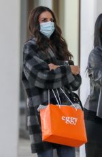 TERRI SEYMOUR Out Shopping in Los Angeles 03/18/2021
