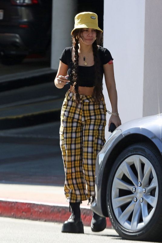 VANESSA HUDGENS Outside a Senior Care Facility in Los Angeles 03/03/2021