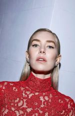 VANESSA KIRBY - 2021 Critics Choice Awards Portrait