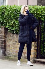VANESSA KIRBY Checking Out Georgian Style 3 Story House in London 03/20/2021