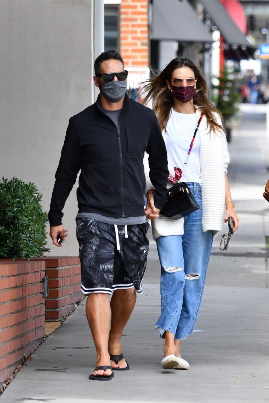 ALESSANDRA AMBROSIOand Richard Lee Heading to Lunch in Brentwood 04/21/2021