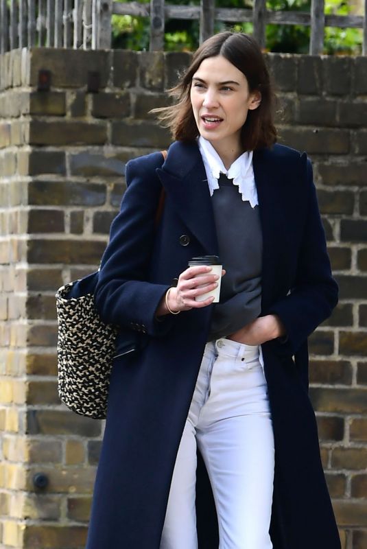 ALEXA CHUNG Out House Hunting in London 04/08/2021