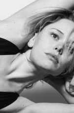 AMELIA EVE - Black and White Photoshoot, 2021