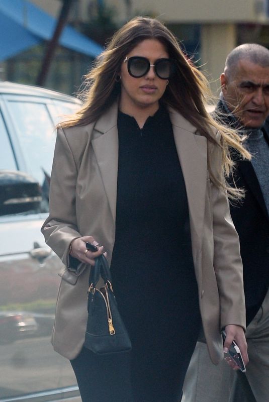 ANNA VAKILI Out in Bromley 04/20/2021