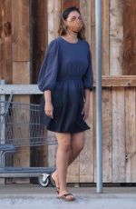 APRIL LOVE GEARY Shopping at Vintage Grocers in Malibu 04/07/2021
