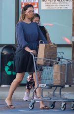 APRIL LOVE GEARY Shopping at Vintage Grocers in Malibu 04/07/2021