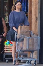 APRIL LOVE GEARY Shopping at Vintage Grocers in Malibu 04/07/2021