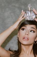 ARIANA GRANDE 0 R.E.M Fragrance Promos, 2020