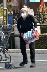 ARIEL WINTER Shopping at Gelson